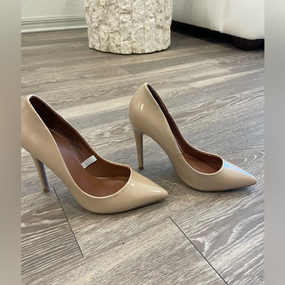 Nude Mossimo heels!